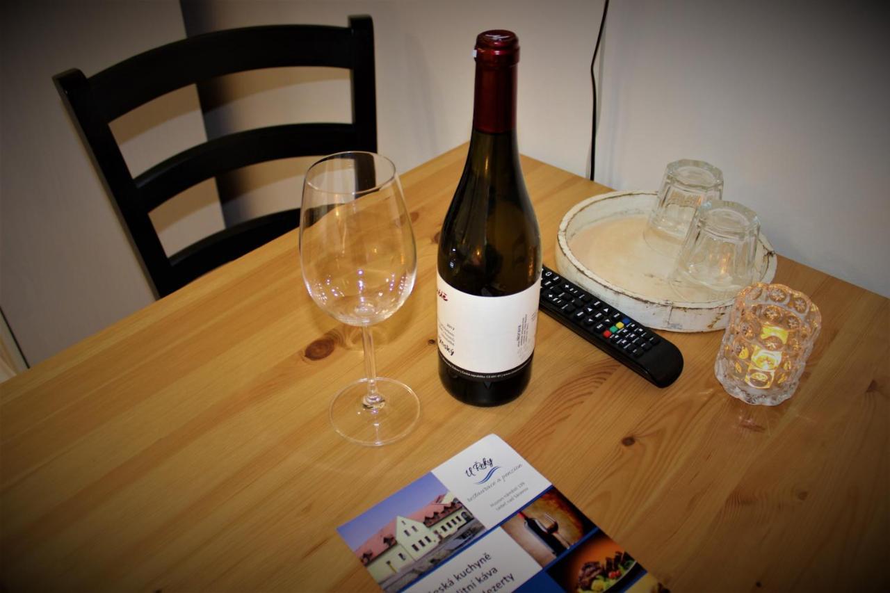 Penzion A Restaurace U Reky Ledeč nad Sázavou Eksteriør bilde