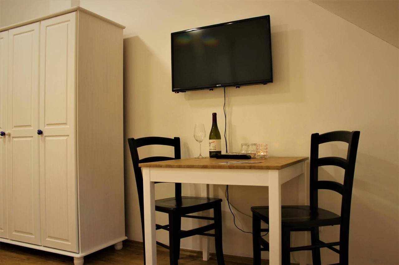 Penzion A Restaurace U Reky Ledeč nad Sázavou Eksteriør bilde