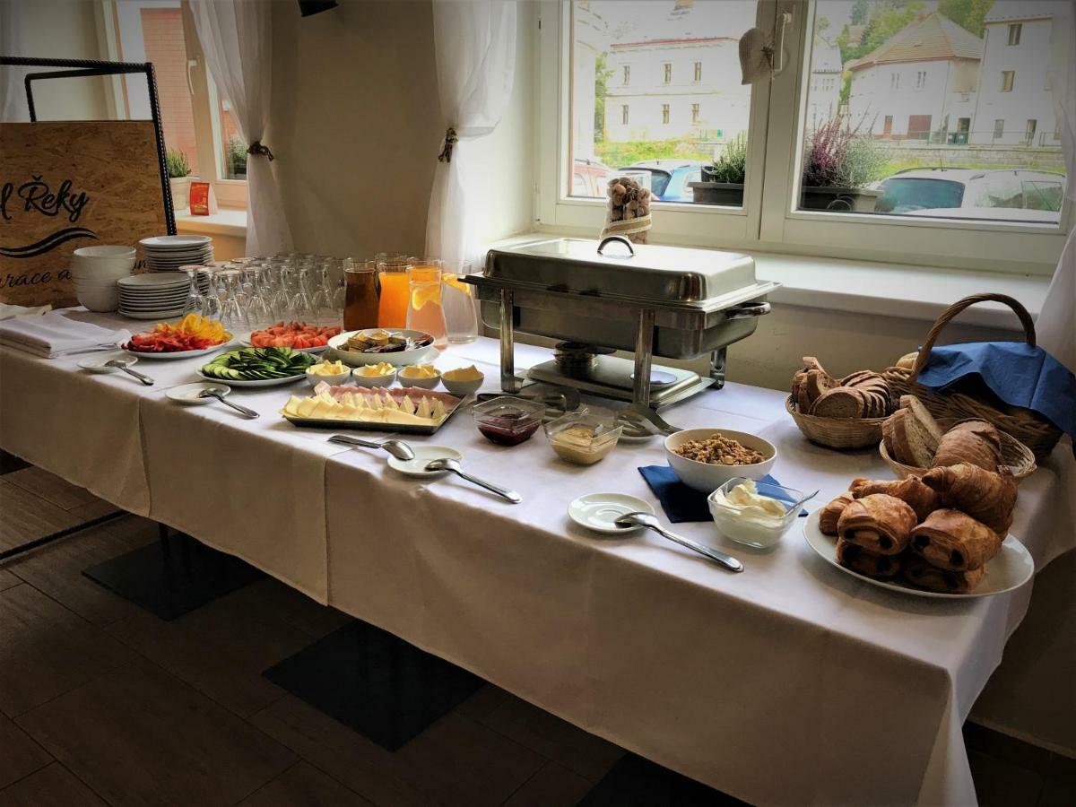 Penzion A Restaurace U Reky Ledeč nad Sázavou Eksteriør bilde